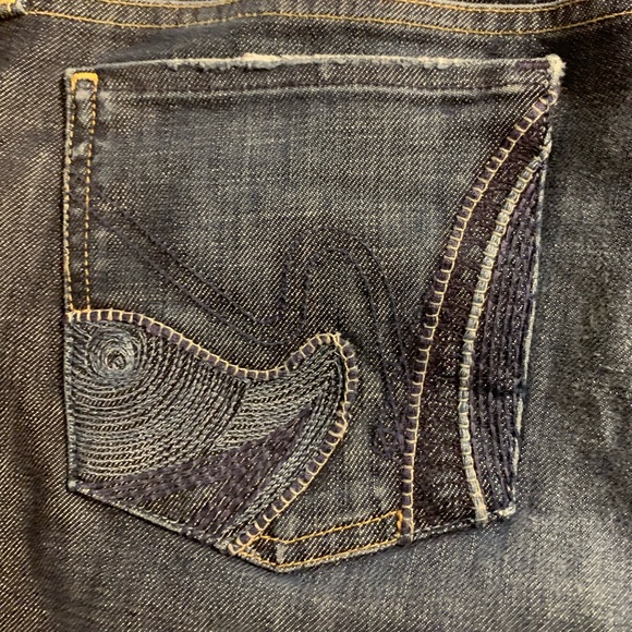 COH | Bootcut Jeans with one-of-a-kind pockets - Picture 5 of 7